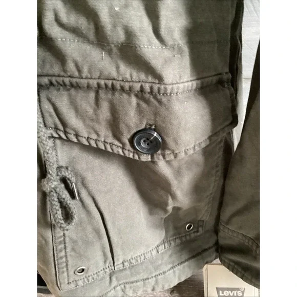 NWT LEVIS Womans Army Green Utility Cargo Jacket Multi Pockets & Hood Size Med